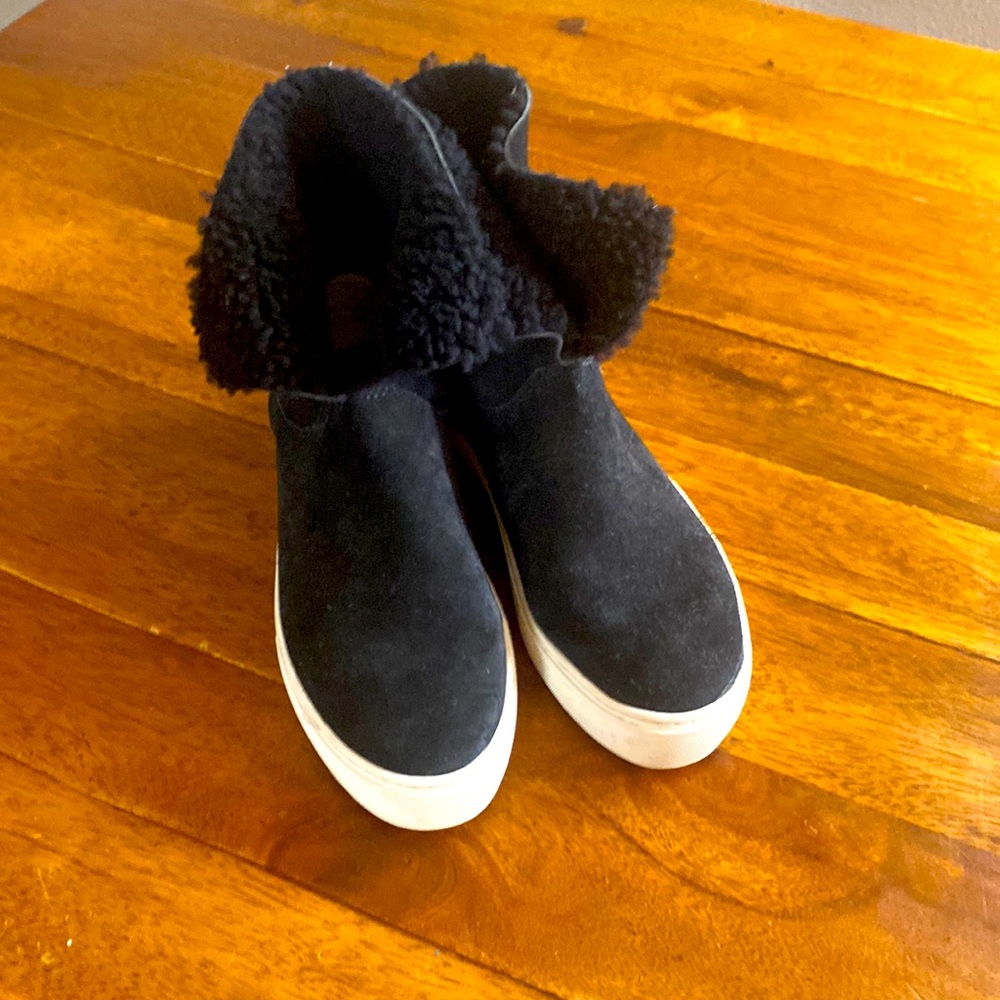 Ugg 9